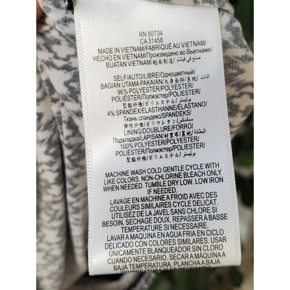 BCBGeneration White & Black Printed Surplice Halter V-Neck Knee Length Dress XS - Picture 11 of 13